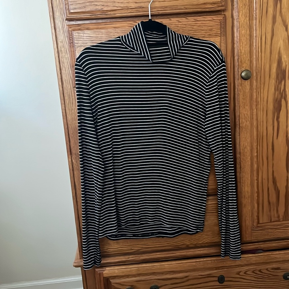 Mock neck American Eagle Soft & Sexy RIB long sleeve shirt Size Large